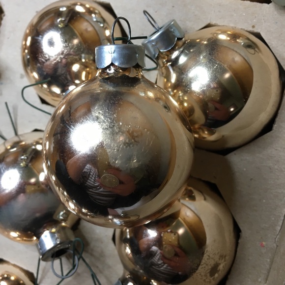 18 Glass Ornaments in Box Christmas Holiday Tree Decorations Small Ball - Picture 11 of 14